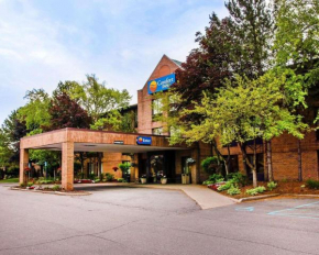 Отель Comfort Inn of Livonia  Ливония